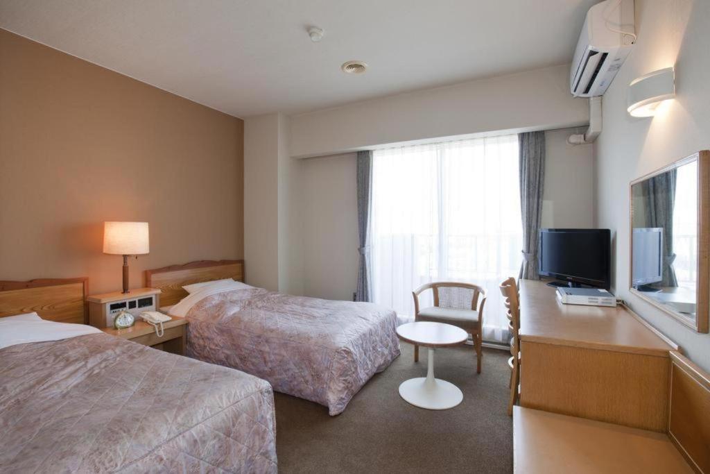 Hotel Tenchikaku Hitachi Exteriör bild